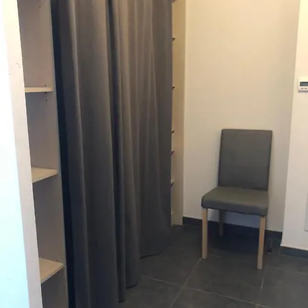 Large With Private Parking Apartment *