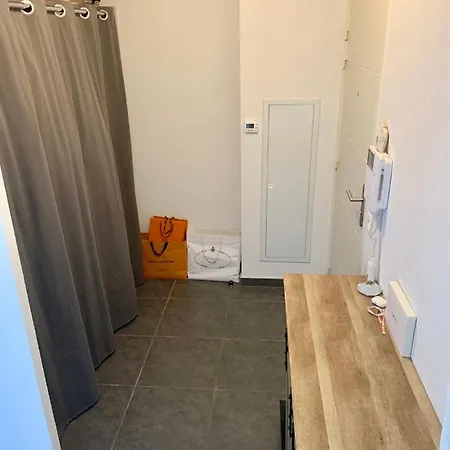 Large With Private Parking *